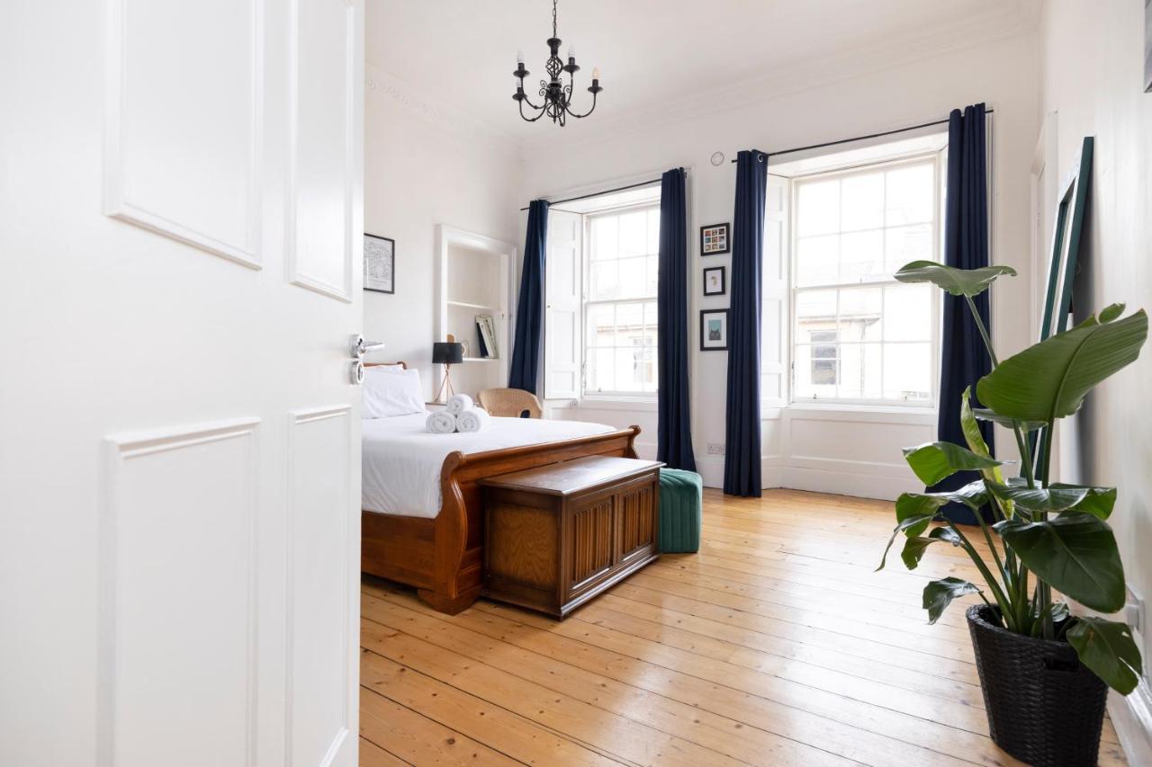 Altido Glamorous 2-Bed Flat Near Edinburgh Castle מראה חיצוני תמונה
