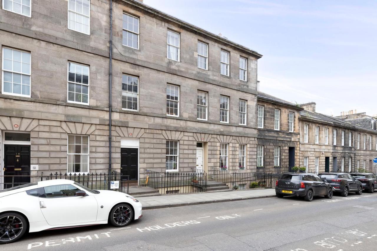 Altido Glamorous 2-Bed Flat Near Edinburgh Castle מראה חיצוני תמונה