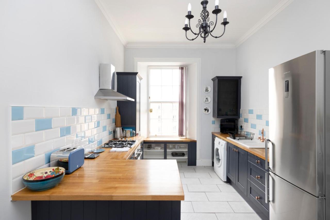 Altido Glamorous 2-Bed Flat Near Edinburgh Castle מראה חיצוני תמונה