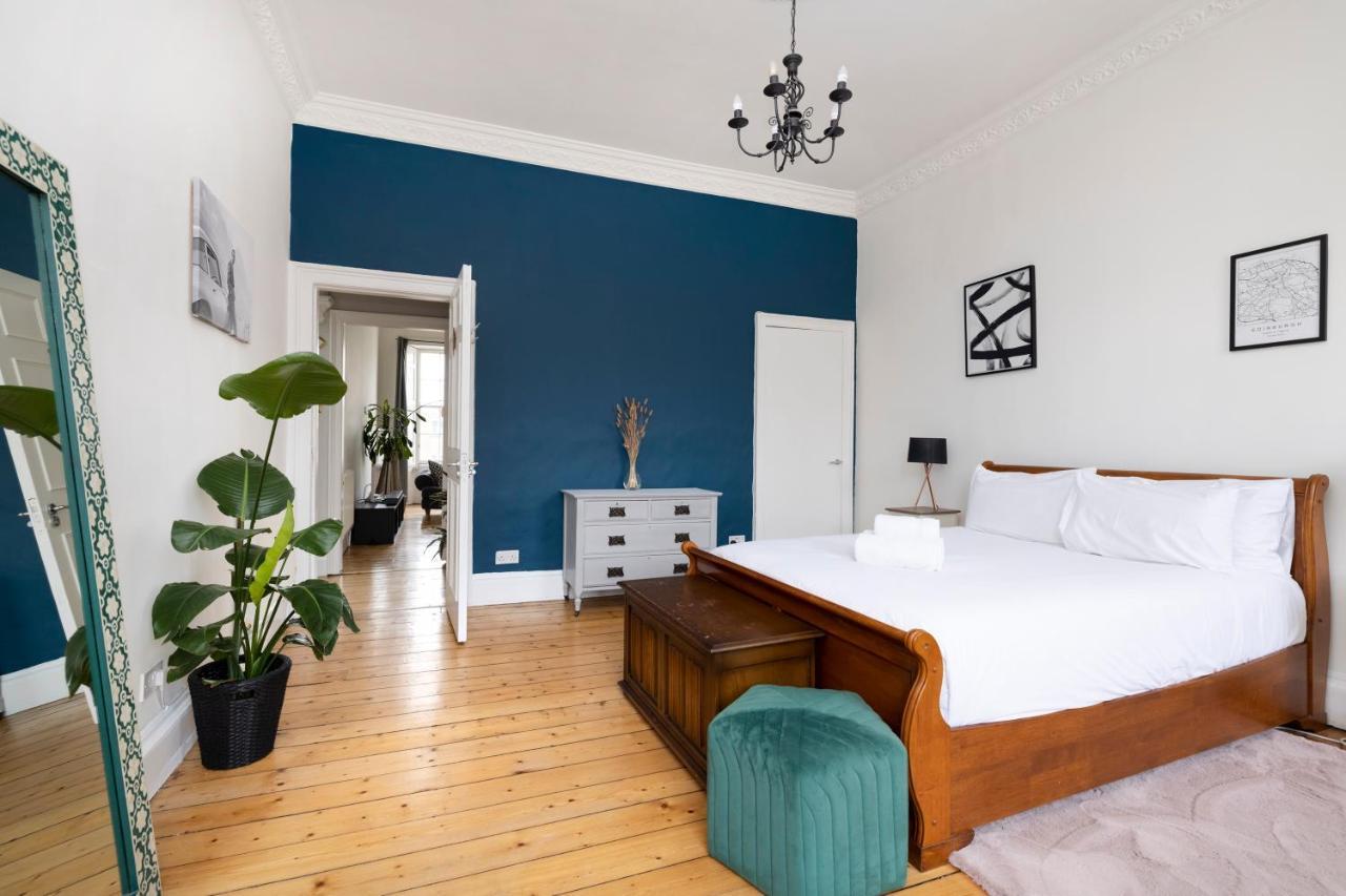 Altido Glamorous 2-Bed Flat Near Edinburgh Castle מראה חיצוני תמונה