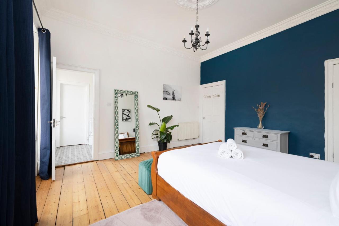 Altido Glamorous 2-Bed Flat Near Edinburgh Castle מראה חיצוני תמונה