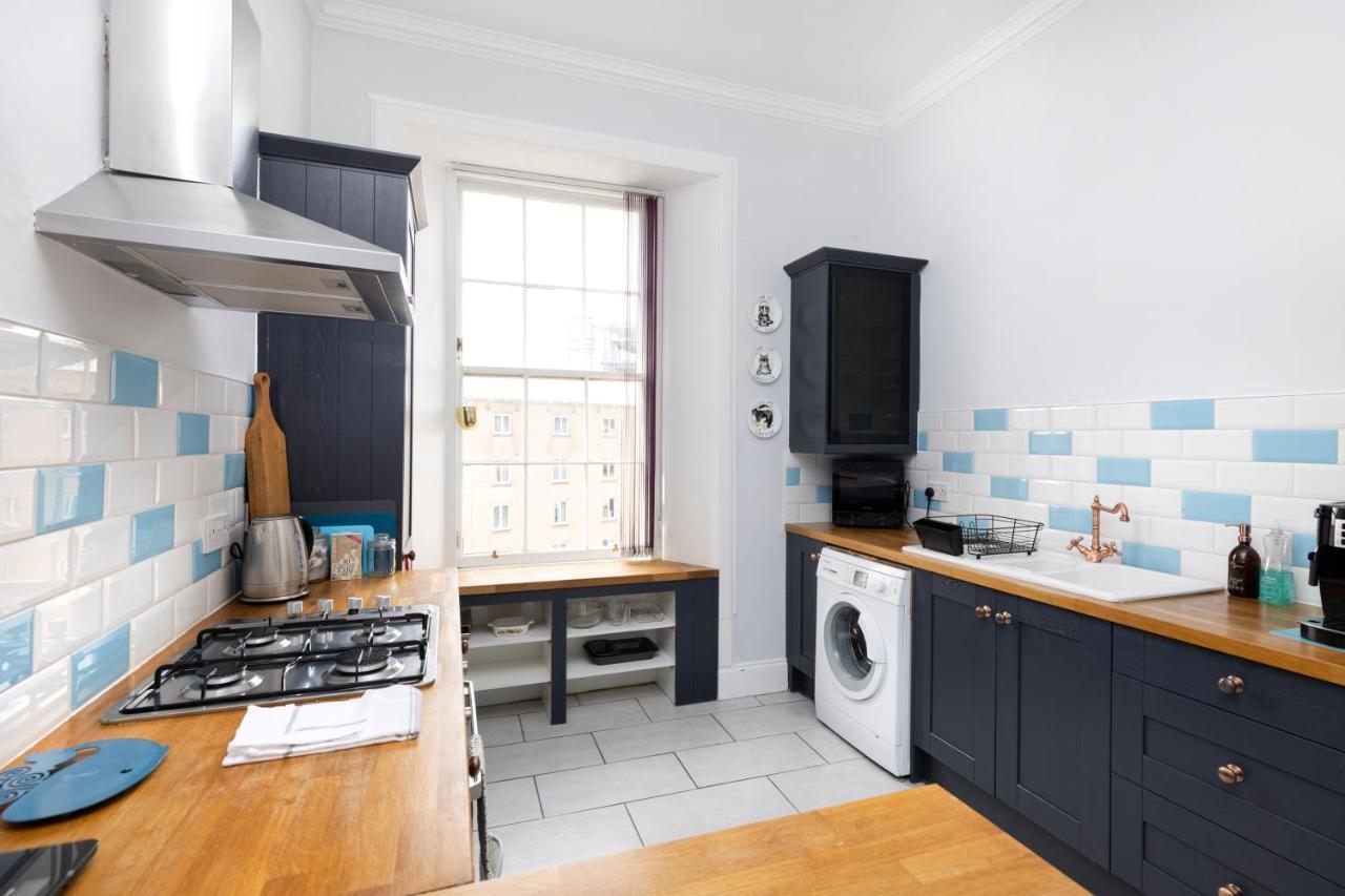 Altido Glamorous 2-Bed Flat Near Edinburgh Castle מראה חיצוני תמונה